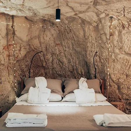 Bed & Breakfast Grotta Carlotta Ostuni