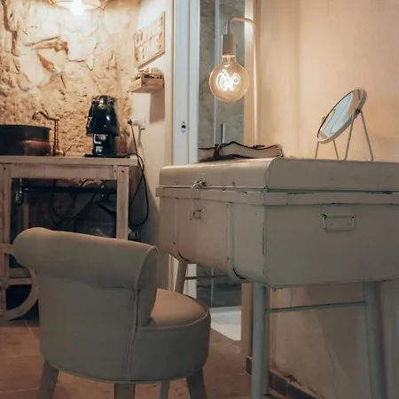 Grotta Carlotta Bed & Breakfast Ostuni