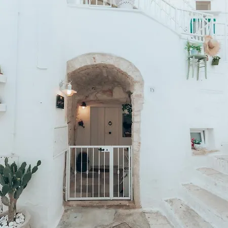 Grotta Carlotta Bed & Breakfast 4*