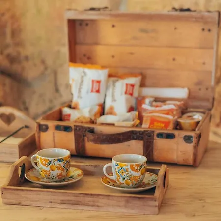 Grotta Carlotta Bed & Breakfast Ostuni