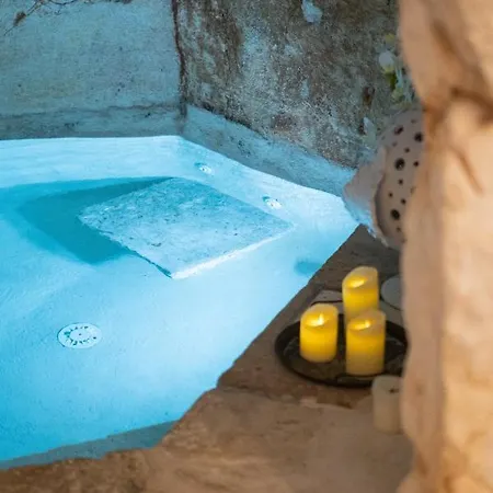 Grotta Carlotta Bed & Breakfast Ostuni
