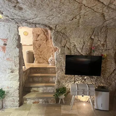 Bed & Breakfast Grotta Carlotta 4*