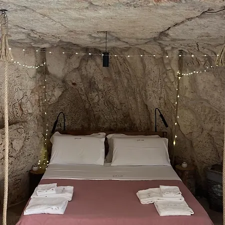 Bed & Breakfast Grotta Carlotta