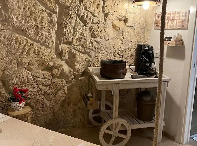 Grotta Carlotta Ostuni