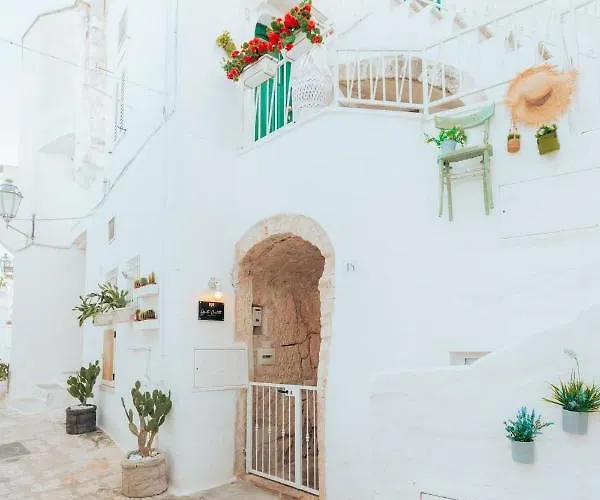 Grotta Carlotta אוסטוני