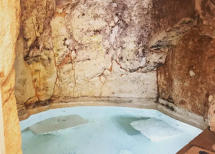 Grotta Carlotta 4*